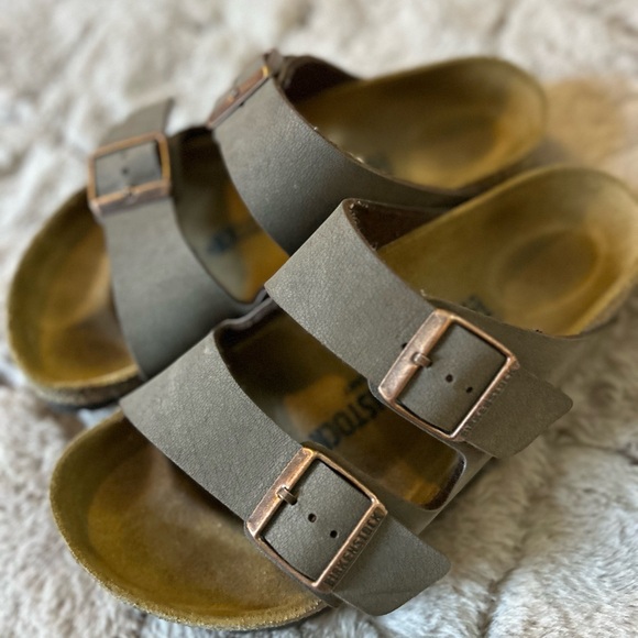 Birkenstock Shoes - Birkenstock Two-Strap Buckle Sandals size 37/6